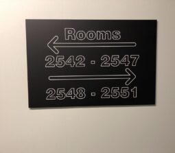 Verdieping Kamers Signing Bordje Aan Muur