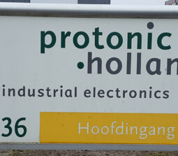 Protonic Holland Industrial Electronics Singing Buitenkant Gebouw